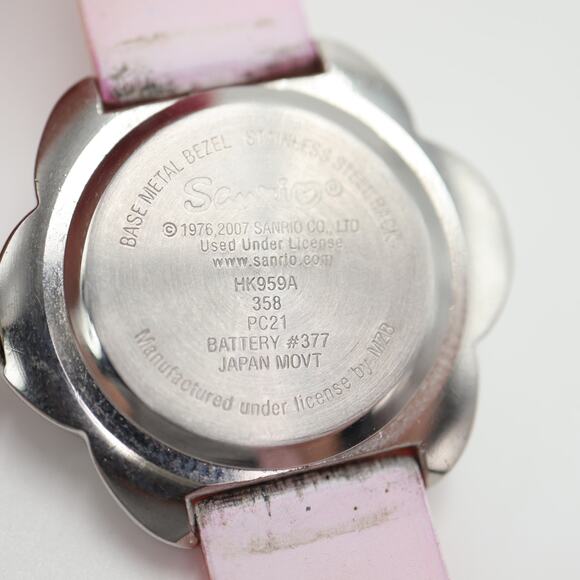 Hello Kitty Sanrio 2007 Pink Silver Flower Watch 29mm Dial with New Battery - Picture 14 of 14